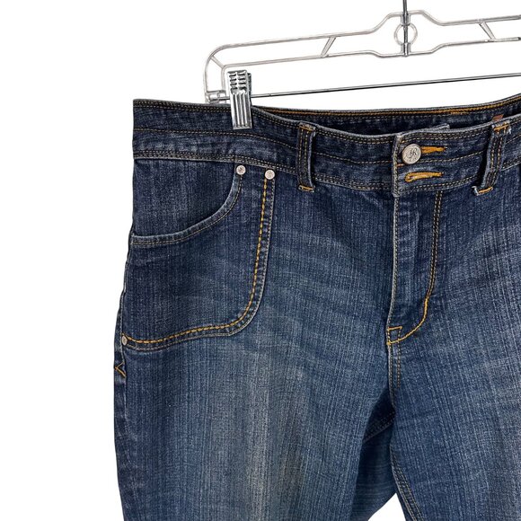 American Rag  Size 18  Crop Denim Capri Jeans With Button Zip Closure - Picture 6 of 16